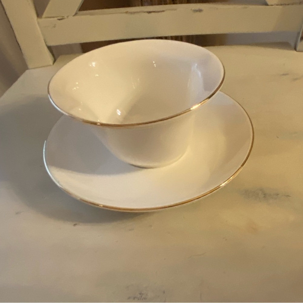 Set of 4 Abbott fine bone china teacups and saucers gold trim